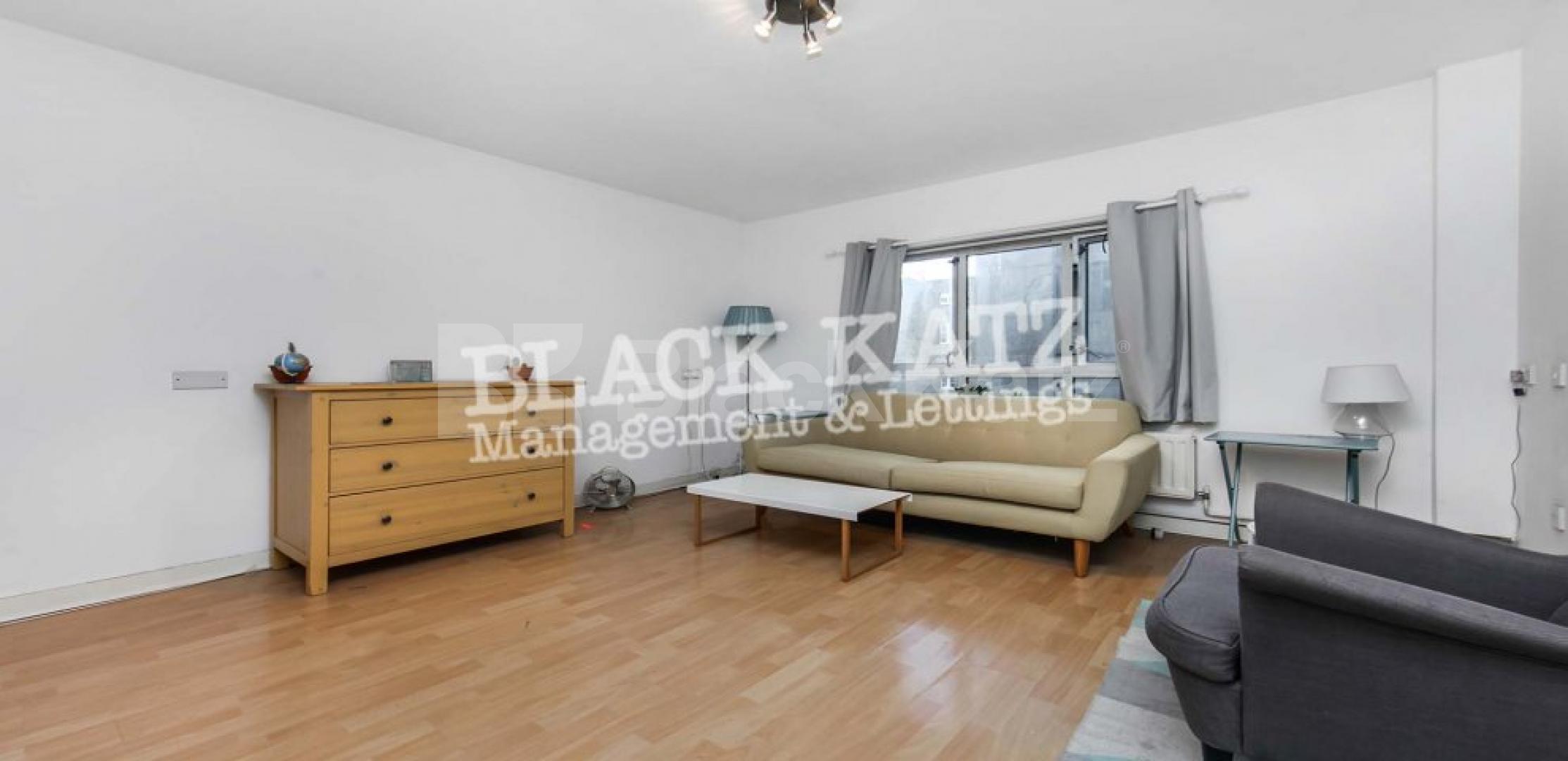 			LOCATION LOCATION LOCATION !!!, 1 Bedroom, 1 bath, 1 reception Apartment			 Middlesex Street, Petticoat Square - Liverpool Street